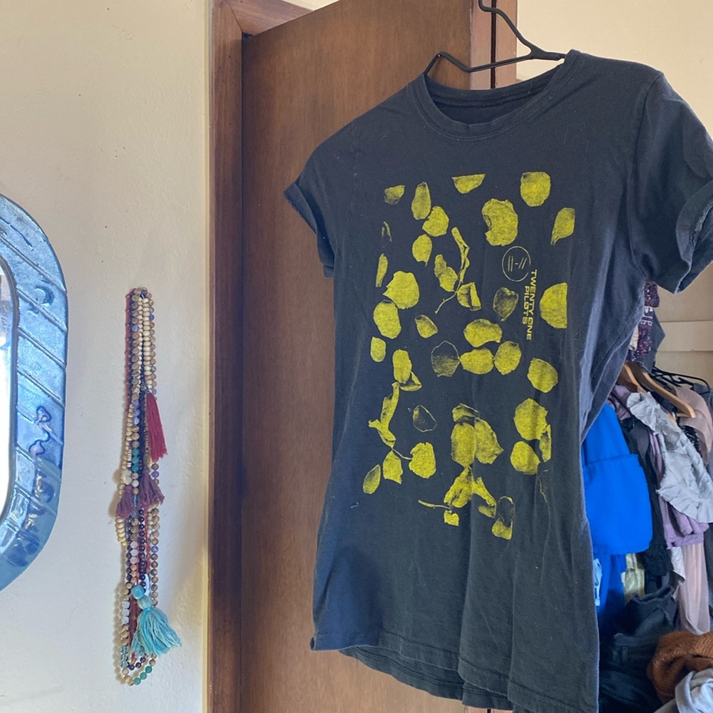 Twenty-one pilots tshirt